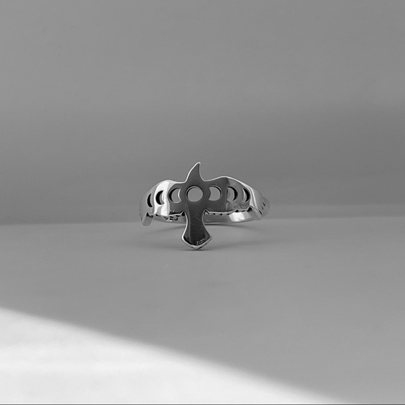 Sterling silver phases of the moon on eagle ring, moon ring, eagle ring, bird - Picture 9 of 10